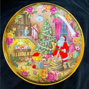 Beautiful Royal Albert 8” Christmas Plate.